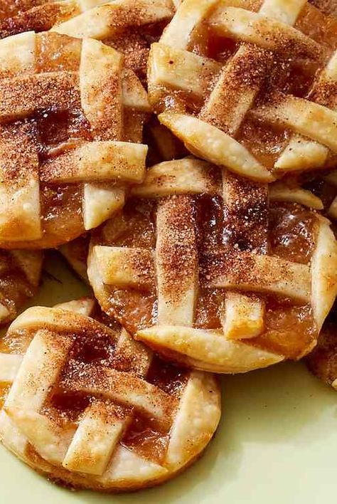 These caramel apple pie cookies taste like mini apple pies. Try them warmed up with ice cream and you'll be reminded of Thanksgiving. Carmel Apple Pie Cookies Recipes, Caramel Apple Cookies Recipes, Apple Pie Cookie, Caramel Apple Pie Cookies, 2024 Cookies, Apple Pie Cookie Recipe, Cookies Thanksgiving, Holiday Deserts, Apple Cookies Recipes