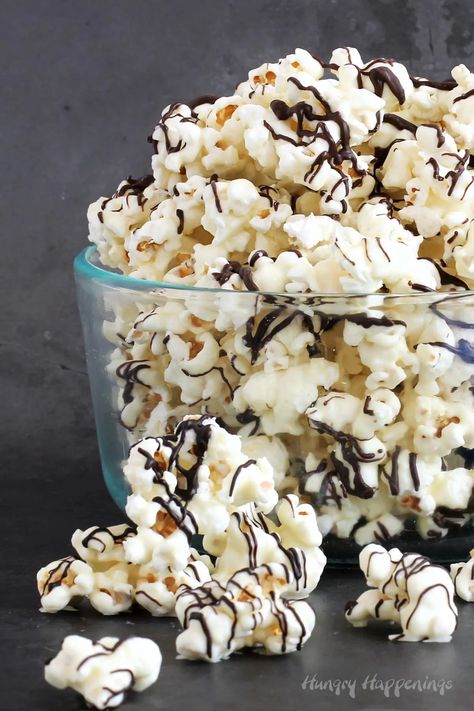 White Choc Popcorn Recipe, White Chocolate Covered Popcorn, Popcorn White Chocolate Recipes, White Chocolate Popcorn Balls, White Chocolate Popcorn Mix Recipes, Popcorn With Almond Bark, Popcorn With Chocolate Drizzle, White Chocolate Popcorn Mix, Popcorn With White Chocolate