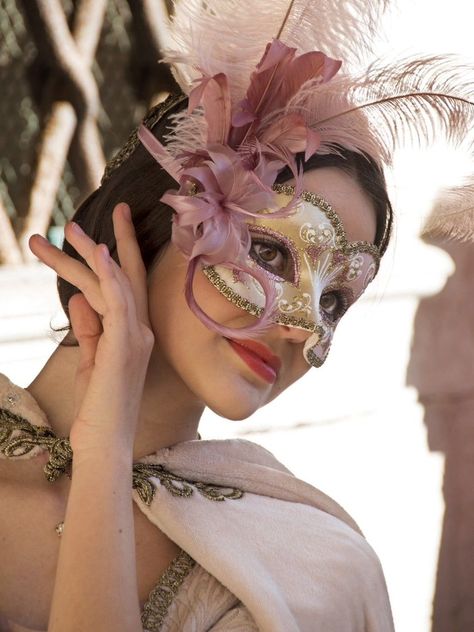 Masquerade Ball Aesthetic, Mask Photography, Masquerade Ball Party, 18th Century Women, Ball Aesthetic, Fantasy Role Playing, Ball Party, Mask Girl, Fat Tuesday