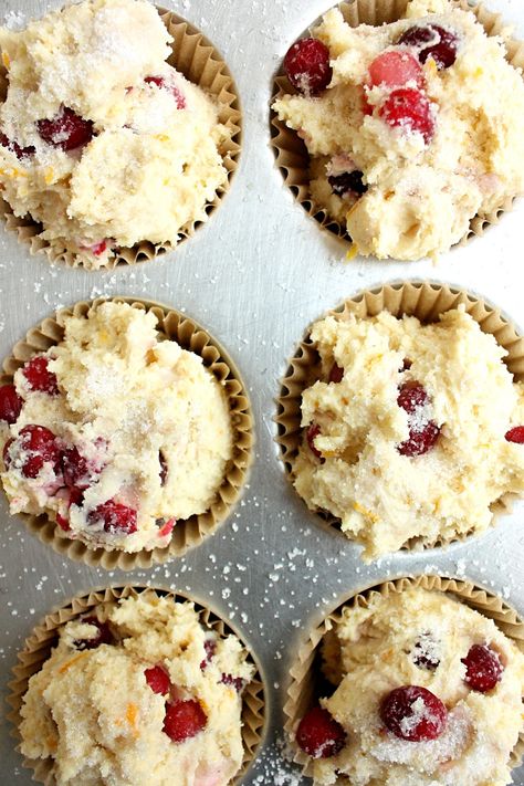 Sour Cream Cranberry Muffins, Strawberry Shortcake Muffins, Lemon Cranberry Muffins, Sour Cream Uses, Nut Muffins, Tin Recipes, Cranberry Orange Muffins, Moist Muffins, Feast Mode