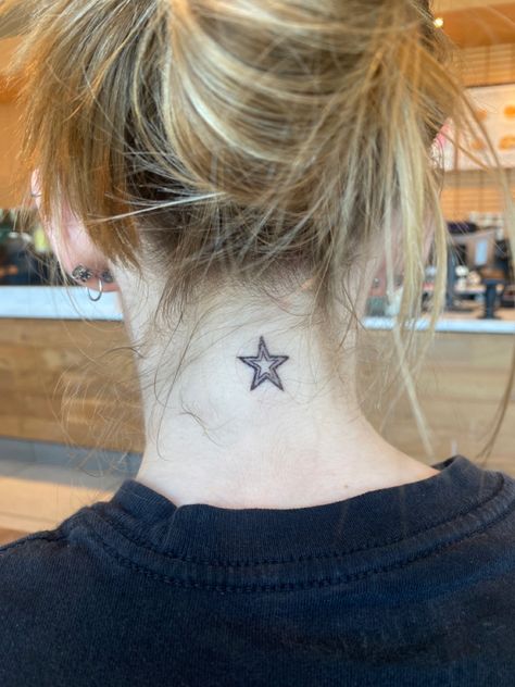 Girls Neck Tattoos, Neck Tattoo Sketches, Neck Tattoo Designs For Women, Dr Tattoo, Aesthetic Tattoo Ideas, Nape Tattoo, Unique Tattoo Ideas, 20 Aesthetic, Funky Tattoos