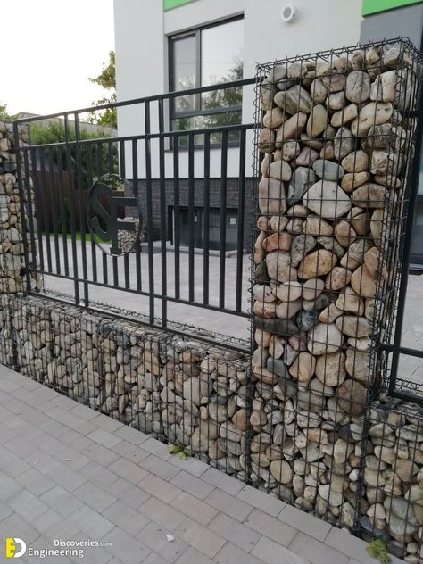 Gabion Wall Design, Stone Walls Garden, Fence Wall Design, Stone Fence, Fence Gate Design, Stone Landscaping, Gabion Wall, Stone Architecture, Patio Garden Design