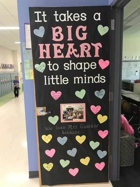 Teacher Appreciation Bulletin Board Ideas, Teacher Appreciation Week Door, Teacher Appreciation Decorations, Valentines Classroom Door, Teacher Appreciation Door, Teacher Appreciation Crafts, Teacher Appreciation Door Decorations, Teacher Appreciation Poster, Teacher Door Decorations