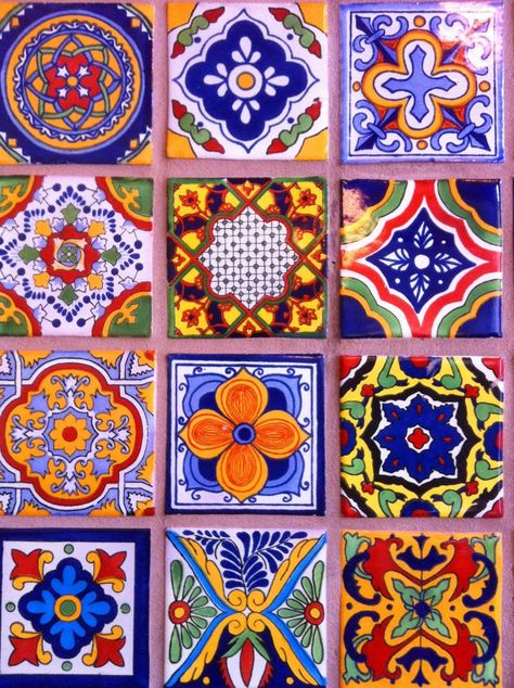 Mexican tiles talavera style Colorful Tiles, Mexican Tiles, Mexican Home, Talavera Pottery, Mexican Tile, Hacienda Style, Talavera Tiles, Spanish Tile, Pola Sulam