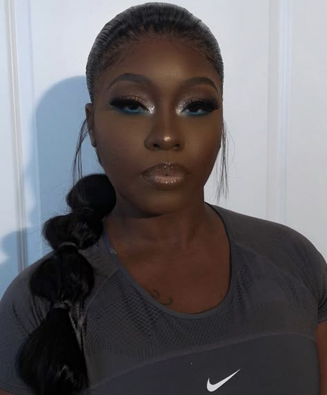 Royal Blue Eye Makeup Black Women, Gold And Green Prom Makeup, Brown And Silver Makeup Looks, Metallic Makeup Black Women, Silver Under Eye Makeup, Green Under Eye Makeup Looks, Under Eye Makeup Black Women, Sliver Makeup Ideas, Gold Under Eye Makeup