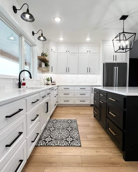 29 Black and White Farmhouse Kitchen Ideas for Your Home White Kitchen Coffee Bar, Gray And White Kitchen Cabinets, Black And White Farmhouse Kitchen, Kitchen Coffee Bar, Farmhouse Kitchen Signs, Black And White Kitchen, Black Island, Kitchen Drawing, Black Kitchen Island