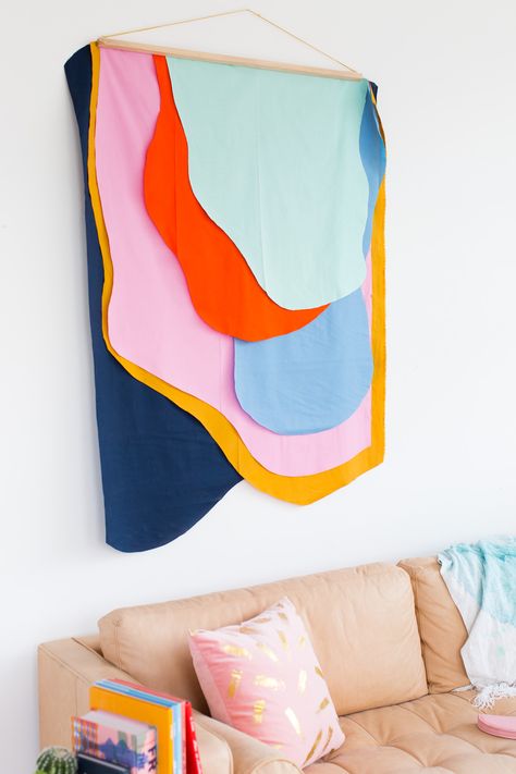 Colorful DIY Fabric Wall Hanging by top Houston lifestyle blogger Ashley Rose of Sugar and Cloth Inexpensive Crafts, Diy Wand, Fabric Wall Hanging, Décor Diy, A Living Room, Fabric Wall, Diy Fabric, Cheap Home Decor, Diy Wall Art