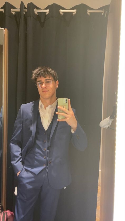 Navy Blue Prom Outfit Men, Prom Outfits For Guys Navy Blue, Grad Suits Men, Navy Prom Suit, High School Prom Outfits For Guys, Prom Fits Men, Prom Boys Outfit, Prom Suit Men, Blue Prom Suits For Guys