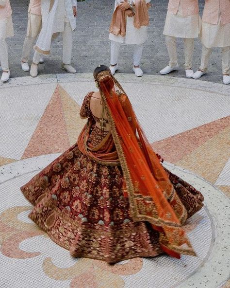 Lengha Styles, Lengha Designs, Marwar Couture, Indian Wedding Lengha, Lengha Design, Orange Dupatta, Wedding Lengha, Ceremony Outfit, Bridal Lengha