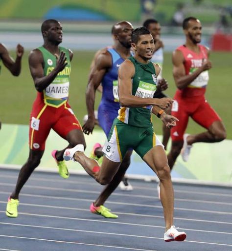 Wayde van Niekerk lief über 400m allen davon Wayde Van Niekerk, Van Niekerk, Rio Olympics 2016, Health And Fitness Articles, 400m, Fitness Articles, Rio 2016, Track, Running