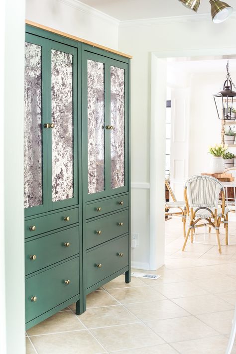 How to turn an IKEA Hemnes cabinet in a pantry and give it a custom high-end look with antique mirror window film. Hemnes Pantry, Ikea Hemnes Cabinet, Ikea Pantry, Armoire Ikea, Mirror Window Film, Hacks Ikea, Diy Pantry, Ikea Hemnes, Glass Front Cabinets