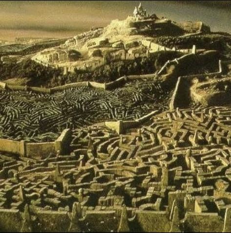 Bowie Labyrinth, Labyrinth 1986, Labyrinth Movie, Maze Puzzles, Goblin King, 26 November, The Labyrinth, Fantasy Films, Fantasy Movies