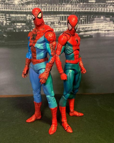 Cole cash on Instagram: "Woah 🤯 #spiderman #actionﬁgures #fyp #custom #mafexspiderman #figures #stopmotin #woah" Action Figure Poses, Mafex Spiderman, Spiderman Action Figure, Marvel Figures, Comics Characters, Marvel Figure, Man Art, Custom Action Figures, Figure Poses