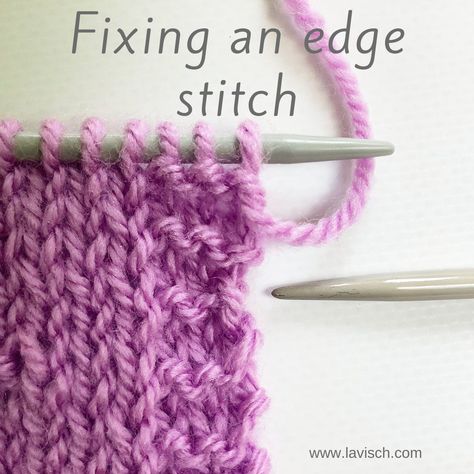 A swatch in lilac yarn on a knitting needle. An edge stitch is purled instead of knit, this is pointed out with the tip of another knitting needle. Contemporary Knitwear, Casting On Stitches, Knitting Tutorials, Knit Edge, Oh Dear, Triangle Shawls, Purl Stitch, How To Go, Edge Stitch