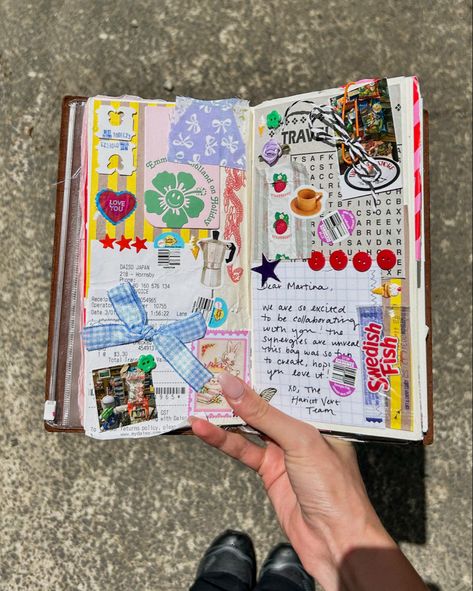 smash journaling junk journal scrapbooking memory collecting Sticker Scrapbook Ideas, Junk Scrapbook Ideas, Jornal Idea Sticker, Collecting Stickers, Scrap Journaling, Smash Book Journal Ideas, Smash Journal Ideas, Sticker Journal Ideas, Scrapbook Junk Journal