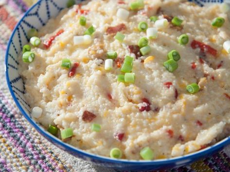 Bacon Grits, Pimento Cheese Grits, Trisha Yearwood Recipes, How To Cook Grits, Pimiento Cheese, Grits Recipe, Cheese Grits, Trisha Yearwood, Southern Kitchen