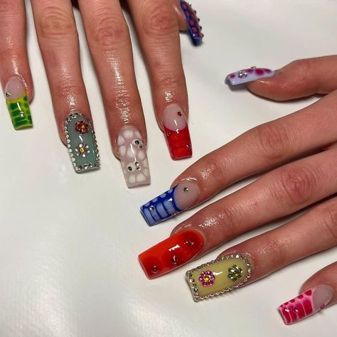 Mixed Design Nails, Mixed Nail Designs, Pink Nails Prom, Hand Painted Nail Designs, Multi Color Nails, Mix And Match Nails, Acrylic Nails Black, Nails Pearl, Mix Match Nails