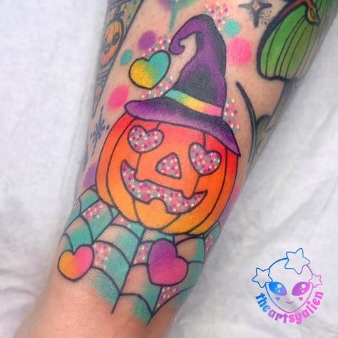 Cute Halloween Tattoos For Women, Lisa Frank Tattoo, Frank Tattoo, Vintage Clock Tattoos, Halloween Tattoo Flash, Cute Halloween Tattoos, Tattoo Halloween, Lipstick Tattoos, Pumpkin Tattoo