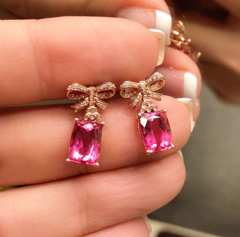 Pink diamond jewelry