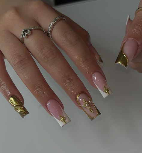 Gems On French Tips, Gold Gems On Nails, French Nails With Gold Accent, White And Gold Short Nails, White And Gold Square Nails, Short White And Gold Nails, Gold Nail Inspo Acrylic, Simple French Tip Nails With Design, White And Gold Acrylics