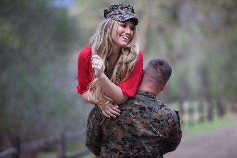 Beautiful Military engagement photos Military Family Pictures, Ideas For Wedding Pictures, Military Couple Photography, Army Pictures, Military Couples Photos, Military Engagement Photos, Military Weddings, Soldier Love, Military Couple