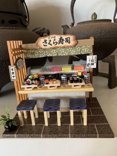 Billy Dollhouse kit - sushi bar Blender Diorama, Diy Ramen, Cake Sushi, Sushi For Kids, Sushi Shop, Cardboard Cat House, Asian House, Diy Sushi, Shop Lego