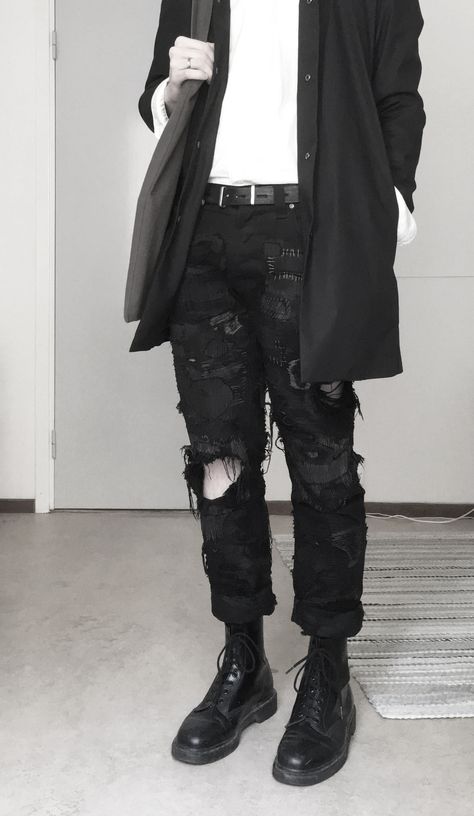 Gothic Mens Outfits, Goth Outfits Men, 80s Outfits, Alt Fits, Goth Guys, Masc Outfits, Fashion Reference, Diy Jeans, Shirt Diy