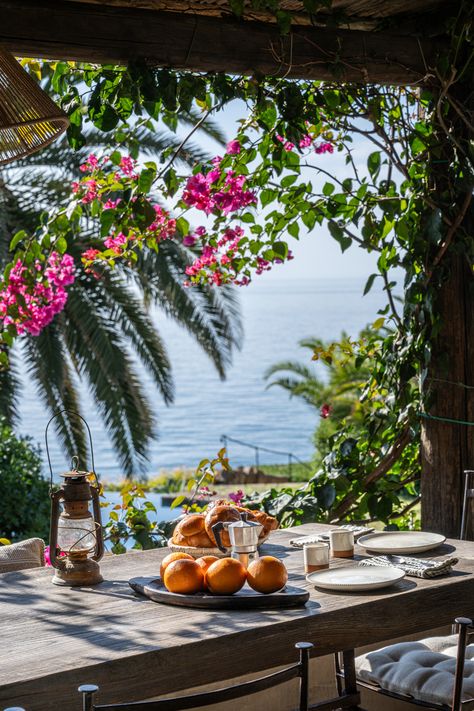 A constellation of glistening jewels scattered in the Tyrrhenian Sea, the Aeolian Islands are some of the Mediterranean's best-kept secrets.⁠ Tap the image to discover our villas there. Sea Villa, Tyrrhenian Sea, Gooood Morning, Morning Photography, Aeolian Islands, Italian Villa, Happy Things, Best Kept Secret, Luxury Villas