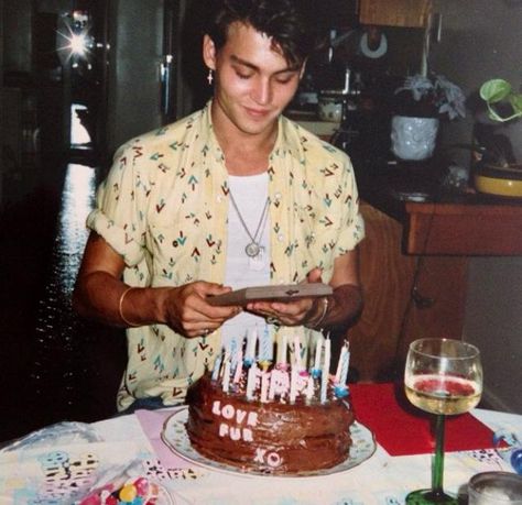 Johnny Depp celebrating his 20th birthday in 1983 Bad Quality Photo Funny, Johnny Depp Birthday, 90s Johnny Depp, Happy 55th Birthday, John Depp, جوني ديب, Kaptan Jack Sparrow, Young Johnny Depp, Johnny D