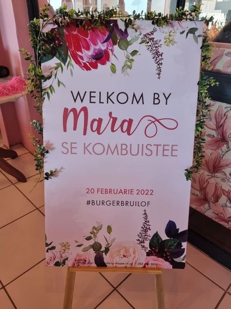 Idea Shoppe Home Decor BRIDAL SHOWER BOKSE Protea Bridal Shower Boks Jou alles in een boks, alles wat jy benodig vir die beste kombuistee of bachelorette. Al wat jy moet doen is setup! Kies jou tema, GEEN ontwerp fooi word gevra nie! Ons ontwerp met passie en baie liefde en maak seker dat die boks iets uit die boonste rakke is. Bridesmaid Box, Wedding Gifts For Bridesmaids, Shower Ideas, Bridesmaid Gifts, Bridal Shower, Wedding Gifts, Gift Ideas, Table Decorations, Shower