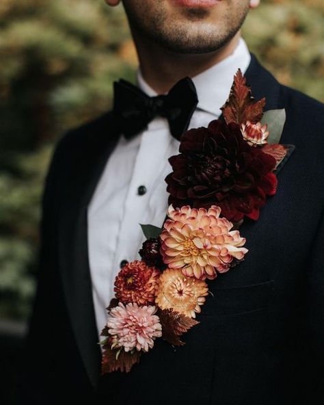 Lapel Flower Wedding, Modern Groom, Lapel Flower, Victorian Wedding, Boutonniere Wedding, Outdoor Wedding Decorations, I Am In Love, Cute Wedding Ideas, Am In Love