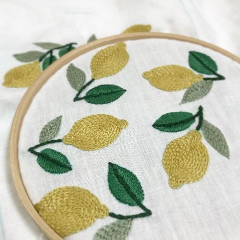 Contemporary Embroidery, Learn Embroidery, Punch Needle Embroidery, Textile Arts, Japanese Embroidery, Embroidery Supplies, 자수 디자인, Modern Embroidery, Embroidery Hoop Art