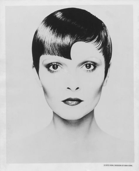 by: Christopher Brooker - VS London 70s Vidal Sassoon Haircut, Vidal Sassoon Hair Color, 60s Hair, The Quiff, Vidal Sassoon, 70s Hair, Haircut Pictures, Fresh Hair, Hair Art