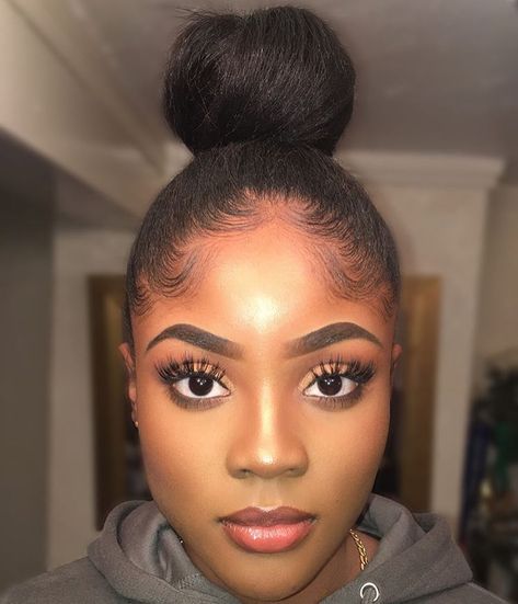 Flawless! Makeup & hair goals! Those edges on fleek! 😍😍😍 #repost #hairinspiration #highbun #edgesonfleek #hairstyle #face #makeupgoals #blackbeauty Gel Bolla, Sleek Makeup, High Bun, Brow Powder, Brow Pomade, Girls Makeup, Face Art, Skin Makeup, Maquillaje De Ojos