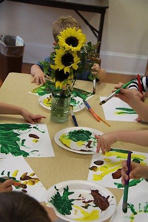 Van Gogh Preschool Art, Growing And Changing Preschool, Preschool Artist Study, Plant Art Preschool, Regio Emilia Activities, Prek Art Center, April Art Projects, Sunflowers Preschool, Painting Sunflowers