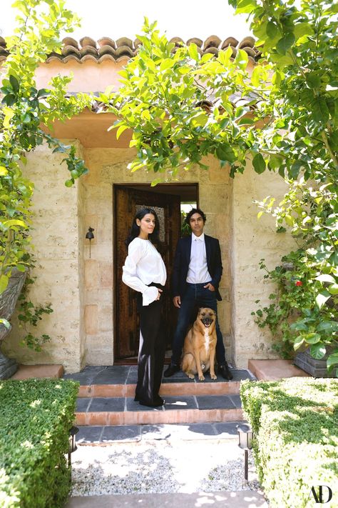 Tour Kunal Nayyar and Neha Kapur's House in Los Angeles | Architectural Digest Celebrity Homes Interior, Celebrity Houses Interior, Kunal Nayyar, Modern Spanish Style, Marble Bar Top, House In Los Angeles, Spanish Style Home, Casas Coloniales, Celebrity Homes