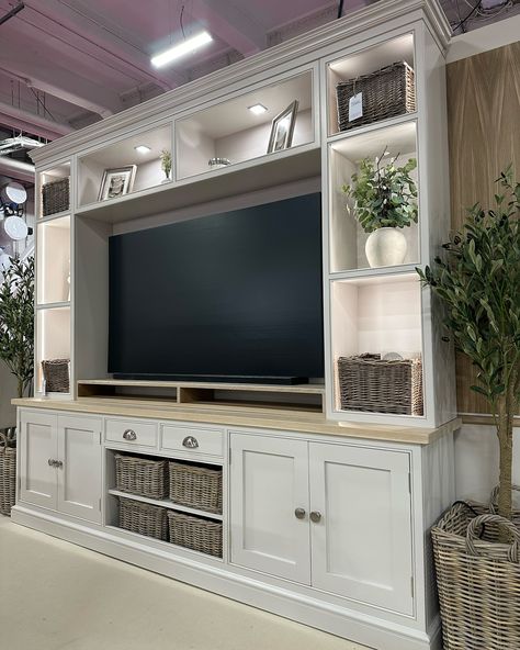 Introducing one of our 2.4m bespoke shaker media walls with beaded frame. Crafted with the finest materials and built to last, our media wall units are designed to enhance your home for years to come. The customizable LED lighting allow you to set the perfect mood for any occasion, whether you’re entertaining guests or enjoying a cozy night in. The central gap includes a large cutout for cables and is designed to house a 60” TV. This gorgeous example was finished in the timeless Farrow and Ba... Farrow And Ball Skimming Stone, Oak Worktop, Media Walls, Media Wall Unit, Skimming Stone, Beaded Frame, Built In Shelves Living Room, Living Room Wall Units, Farrow And Ball