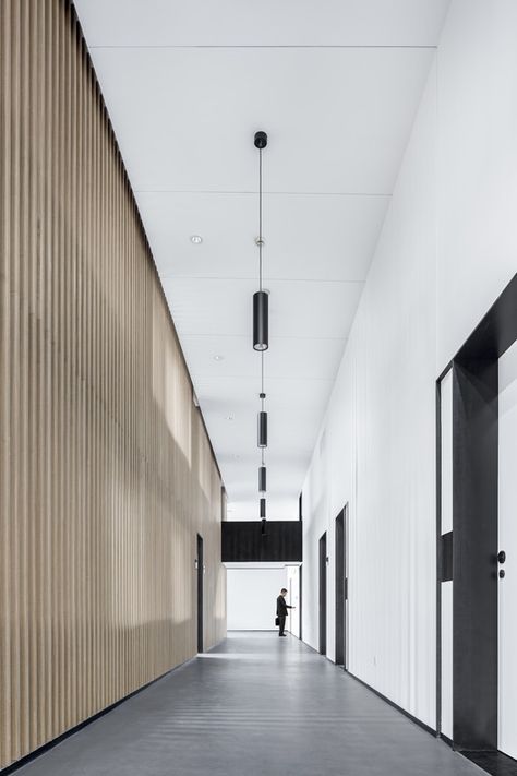 Gallery of Office Space Renovation of Shanghai YuTu Technology / Mix Architecture - 15 Architecture Gallery, Elevator Interior, Hotel Corridor, Commercial And Office Architecture, Cool Office Space, Corridor Design, Elevator Design, Entrance Lobby, Office Lobby