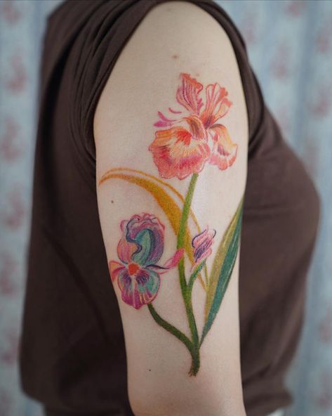 Pastel Tattoo, Cool Ear Tattoos, Iris Tattoo, Ear Tattoo Ideas, Ear Tattoos, Large Tattoos, Tattoo Project, Flower Nature, Simplistic Tattoos