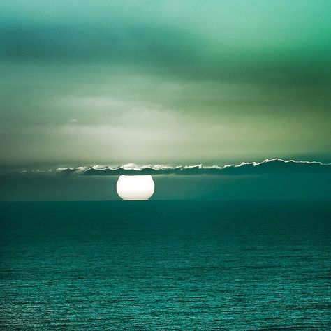 blue green love Muriwai Beach, Ocean Sunset, To Infinity And Beyond, Sunrise Sunset, Beautiful World, Beautiful Photo, The Ocean, The Sky, Beautiful Pictures