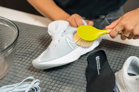 How to Clean Mesh Shoes. Nike AU Cleaning Running Shoes, How To Clean Mesh Sneakers, Clean Tennis Shoes, How To Clean White Shoes, Flyknit Shoes, Sneaker Cleaner, How To Store Shoes, Nike Pegasus, Brooks Shoes