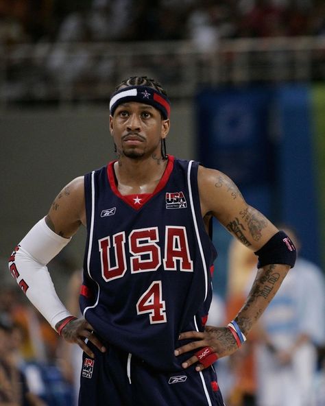 Cold Photos, Allen Iverson The Answer, Nba Photos, Best Nba Players, Ball Aesthetic, Hoop Dreams, Basketball Photography, Nba Pictures, Allen Iverson