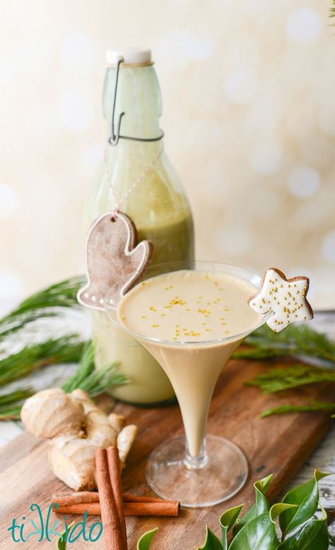 Gingerbread Cream Liqueur Recipe for Christmas | Tikkido.com Homemade Liqueur Recipes, Liqueur Recipes, Homemade Kahlua, Irish Cream Recipe, Homemade Irish Cream, Homemade Christmas Gift, Recipe For Christmas, Homemade Limoncello, Homemade Liquor