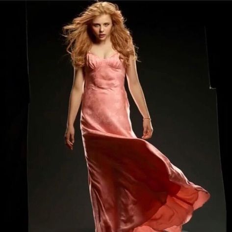 Carrie Prom Dress, Carrie Prom, Indie Hipster Fashion, Carrie 2013, Carrie Movie, Chloe Fashion, Carrie White, Carrie Dress, Prom Dress 2013