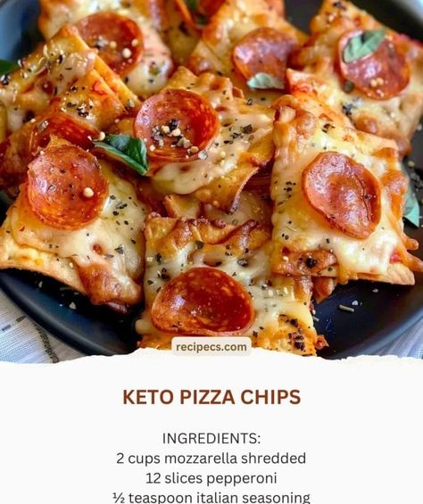 KETO PIZZA CHIPS Cheesy Bites, Pizza Chips, Pizza Cups, Low Carb Chips, Low Carb Easy, Keto Pizza, Craving Pizza, Football Party Food, Pizza Flavors