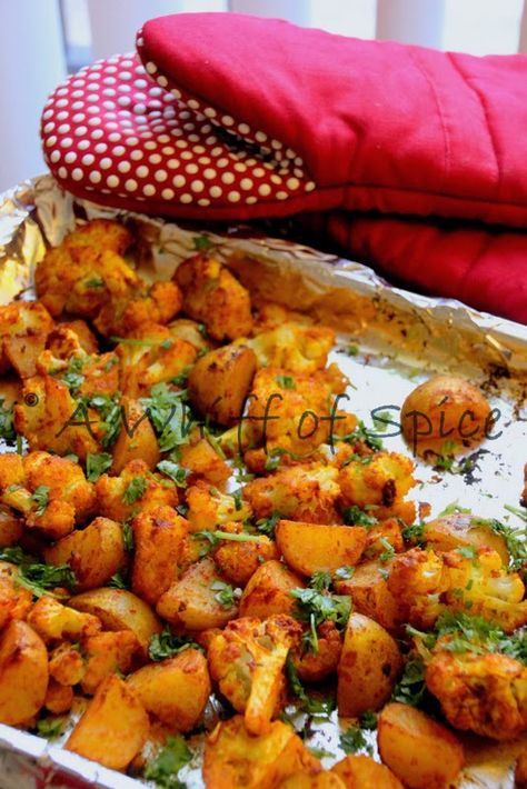 Roasted Cauliflower Indian, Vegetarian Recipes Asian, Indian Cauliflower Recipes, Indian Cauliflower, Indian Recipes Vegetarian, Oven Roasted Cauliflower, Indian Side Dishes, Cauliflower Dishes, Recipes Asian