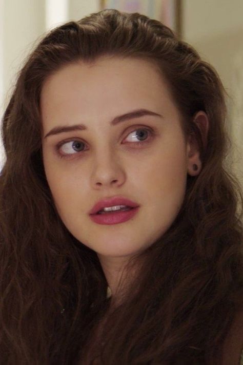 13 Reasons Why: Maybe This Is Inappropriate, but I’m Obsessed With Hannah’s Lip Color Katrine Langford, Hanna Baker, 13 Reasons Why Hannah Baker, Hannah Baker, Arabian Beauty Women, 13 Reasons, Celebrity Wallpapers, Beauty Face, Beauty Secrets