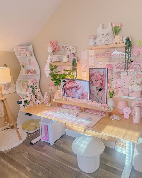 ♡ ♡ ♡ cozy room•Soft girl•Girly•Pink•reel•Pink girl•Pinterest•Girly girl aesthetic•Clean aesthetic•Girly Setup•pc setup• cozy desk space•cozy space•desk setup•girly•all pink•That girl•Soft girl•coquette•setup essentials•Aesthetic•Girly things• ♡ ♡ ♡ 🌸🫶🏻🍃 #deskspace #gamingsetup #desksetup #pcsetup #pcgaming #cozysetup #setup #cleansetup  #cutegamingsetup #aestheticdesk #deskinspo #officedecor #cozydesksetup #cozyaesthetic #cutesetup #cozyvibes #deskgram #setupgamer #cozydesksetup  #desktop #gaminggirlsetup #cuteaesthetic #girlsetups #softgirlaesthetics #ａｅｓｔｈｅｔｉｃ #aesthetic 🎀 Cute Desktop Setup, Girly Setup, Cozy Desk Space, Girly Gaming Setup, Pink Gaming Room, Accent Wall Trends, Coquette Desk, Desk Pink, Aesthetic Girly Things