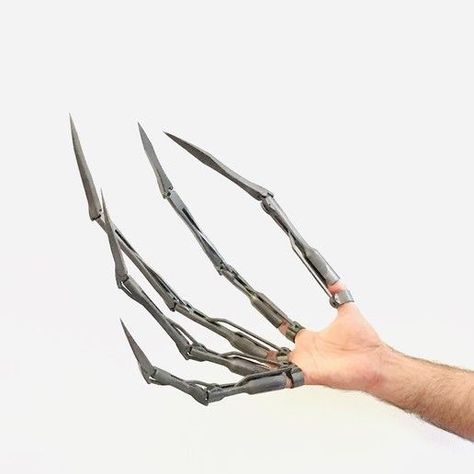 Hand Pictures, Suit Of Armor, Origami Tutorial, Drawing Base, Black Magic, Dark Fantasy Art, Dark Fantasy, Hair Accessories, Outfit Accessories