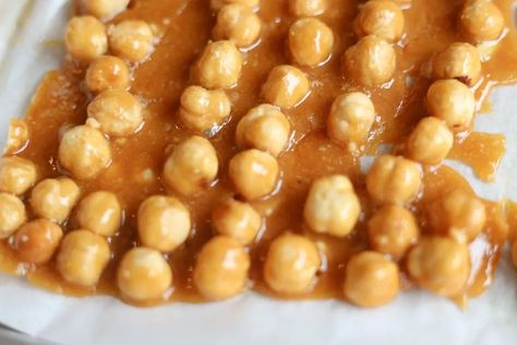 Caramel Brittle, Filet Recipes, Chicken And Orzo, Apple Pork Tenderloin, French Dessert Recipes, Dessert Places, Souffle Recipes, French Chocolate, Chocolate Souffle